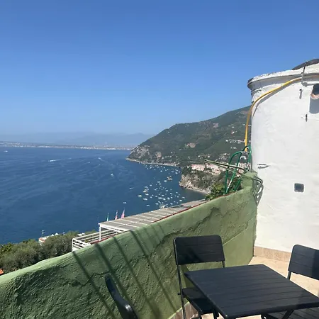 Balcone Sul Vesuvio *