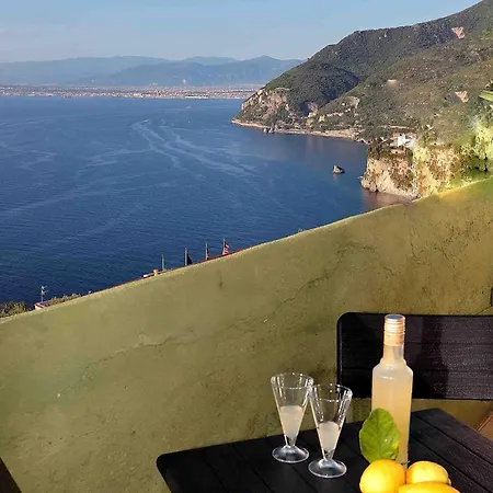 Balcone Sul Vesuvio Vico Equense